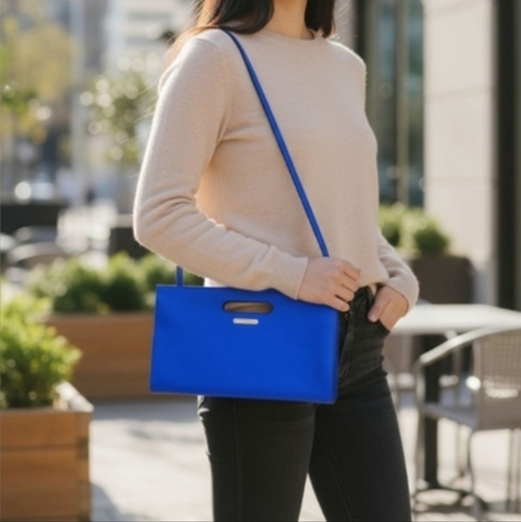 Michael Kors Handbags - Michael Kors Tilda Convertible Clutch/Shoulder Bag